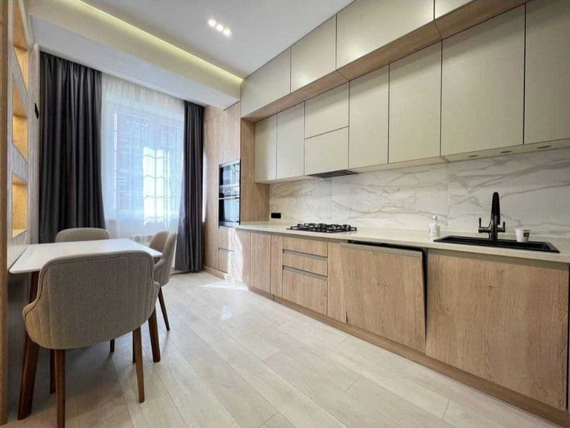 Элитный апартамент!<br />
Район: Шайхантахур<br />
3/5/9 <br