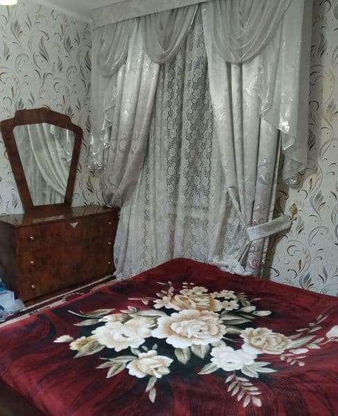 Сдаю свою 2в3 комнатную квартиру на 1м этаже 4х этажного кир — фото 2