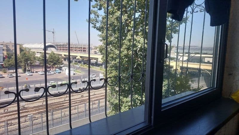 Янгихаёт тумани Метро 5 бекатни ёнида жойлашган куп каватли  — фото 2