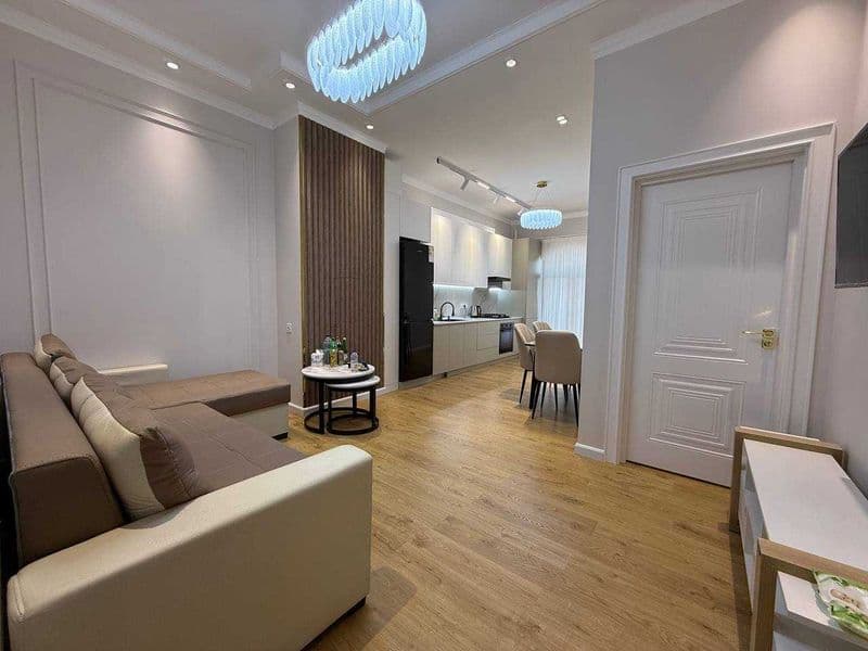 • ЖК: Royal House<br />
• Комнат: 2<br />
• Этаж: 5<br />
•  — фото 5