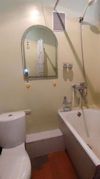 Сдаётся 1/4/4 кирпичный дом <br />
Балкон 2х6  Семье или пор — фото 5