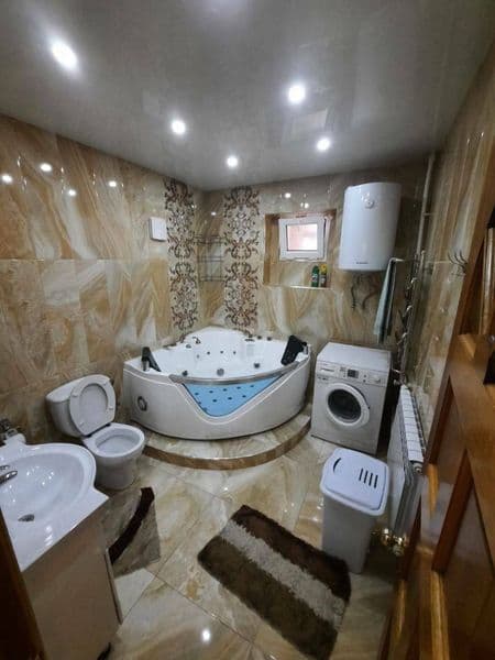 Сдается в аренду квартира 4/2/6<br />
Кирпич, с лифтом. <br  — фото 2