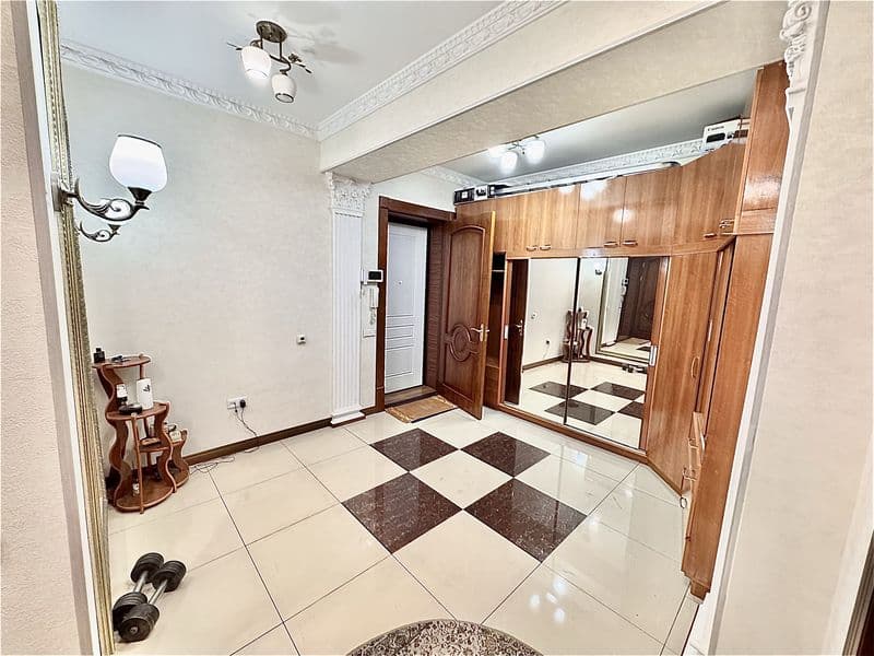 На Мирабадском районе ул Ойбек ( рынок госпитальная, медшох, — фото 2