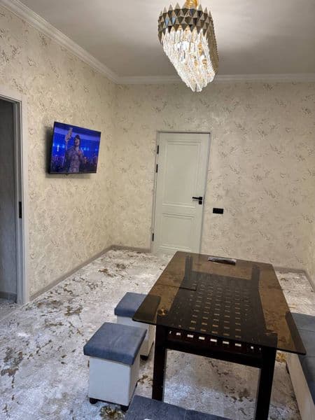 Ijaraga beriladi <br />
2 xona 3 xona qilingan. 2-etaj<br />