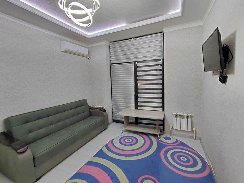 Срочно  Сдаётся 2 комнатная <br />
-Квартиры <br />
<br />
Ж