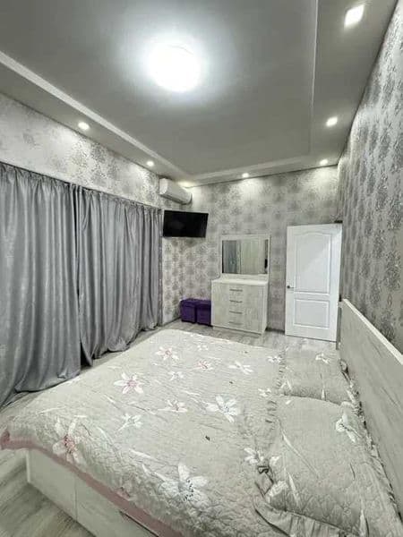 Юнусабад-10<br />
<br />
Цена: 400$<br />
<br />
• Ориентир: