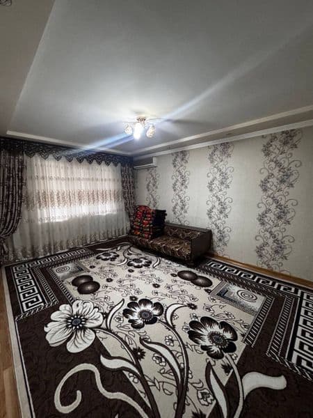 Сдаётся квартира<br />
100 м2<br />
4/4/9<br />
Только для с