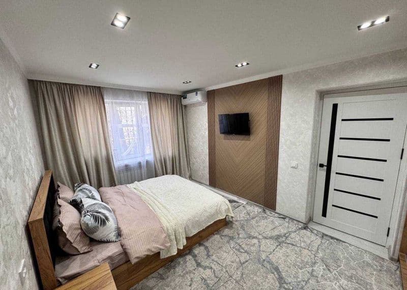 Район: Яккасарай<br />
Адрес: Мукими<br />
1/6/9 45кв<br />
