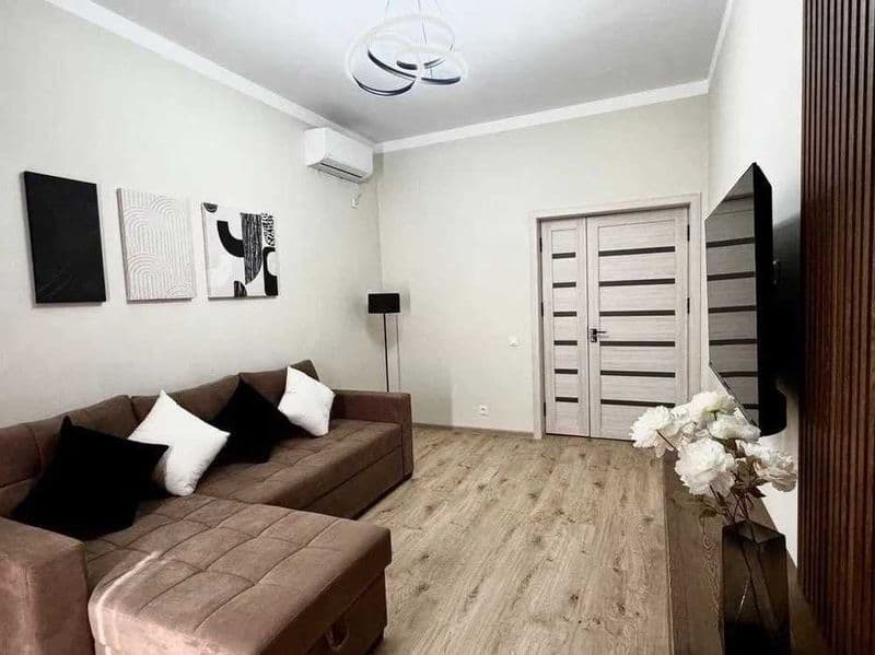 Район: Yunusabad<br />
Адрес: Bodomzor <br />
<br />
Комнат: — фото 4