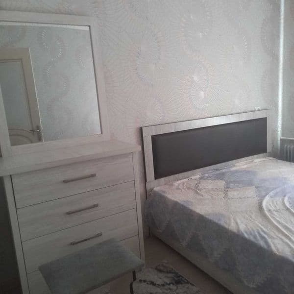 Арен Chilonzor 16Metro <br />
<br />
3xona<br />
2- etaj<br 