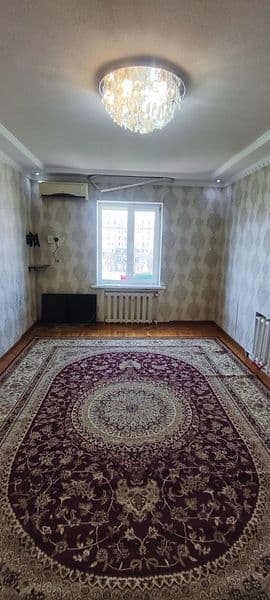 Арентер Коратош чорсу Карзинканг оркасида жойлашган дом Дуру