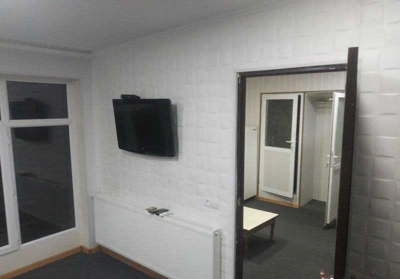 Тинчли метро якинида 3 хонали катедж ховлиси йук узок муддат