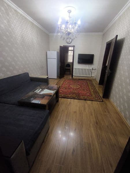 Сдаётся квартира Чиланзар 8квартал  3комнат в4пепеделка 4эта