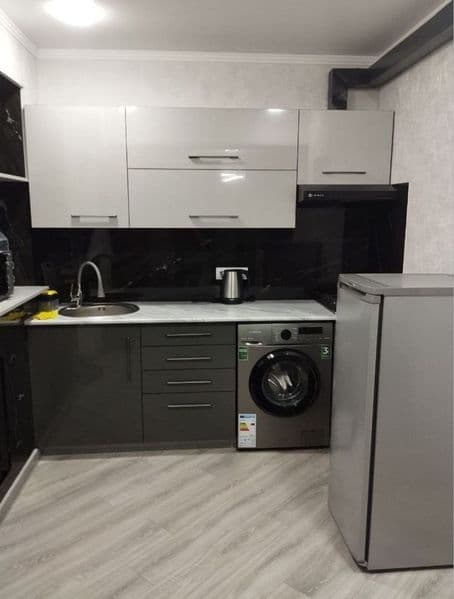 Olmazor tumanida kvartra <br />
Muljal: Toshme <br />
Metro 