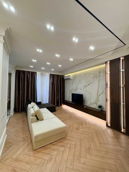 Жилой комплекс: Uzbegim<br />
Комнат: 3<br />
Этаж: 3<br />
