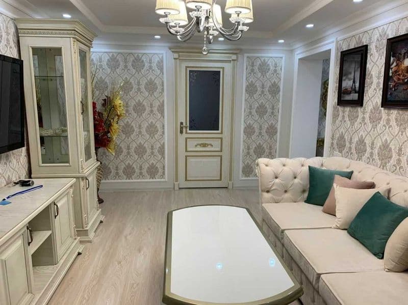 Район: Яккасарай <br />
Адрес: Гостиница Россия<br />
Комнат — фото 2