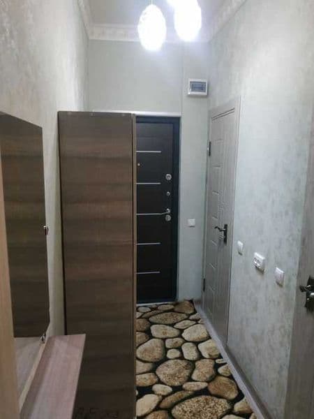 Срочня сдаётся квартира 3 комнта  Студия. Очень чистая. Все  — фото 3