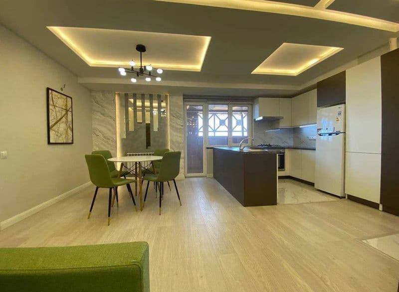 ЖК ИМПЕРИАЛ<br />
Сдается 2 комнатная квартира<br />
2/9/9<b