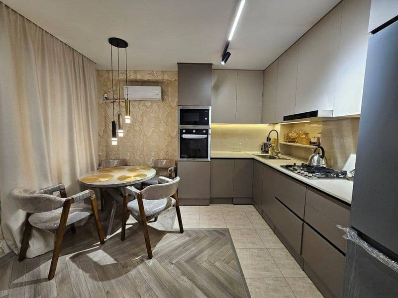 АРЕНДА <br />
м. Ойбек  <br />
Посольства Кореи <br />
Новый