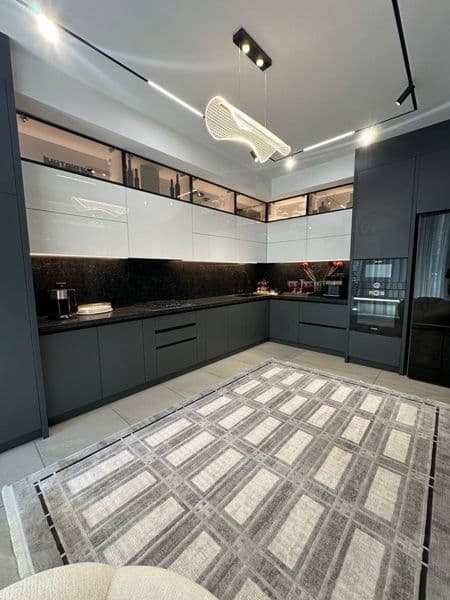 Шайхантахурский район<br />
Ташкент Сити<br />
Жк Gardens<br