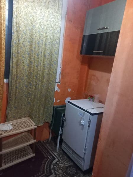Квартиоа расположена  рядом с Анорбанком ,малосемейного типа