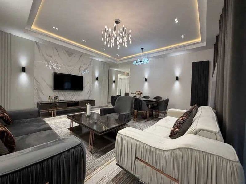 Район: Мирзо-улугбекский<br />
Адрес: Стадион Старт<br />
<b — фото 2