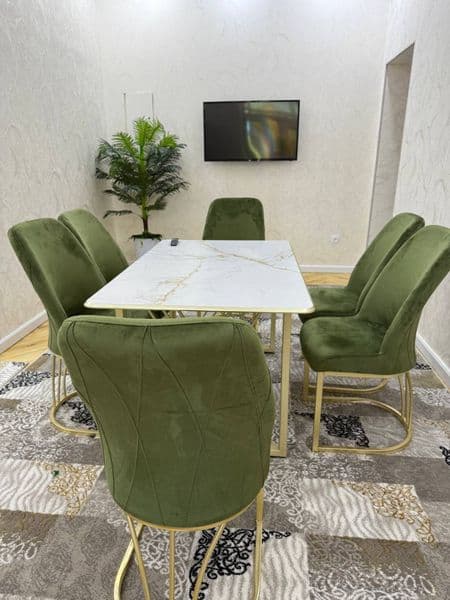 Сдаётся  3 х комнатная квартира в самом центре города возле 