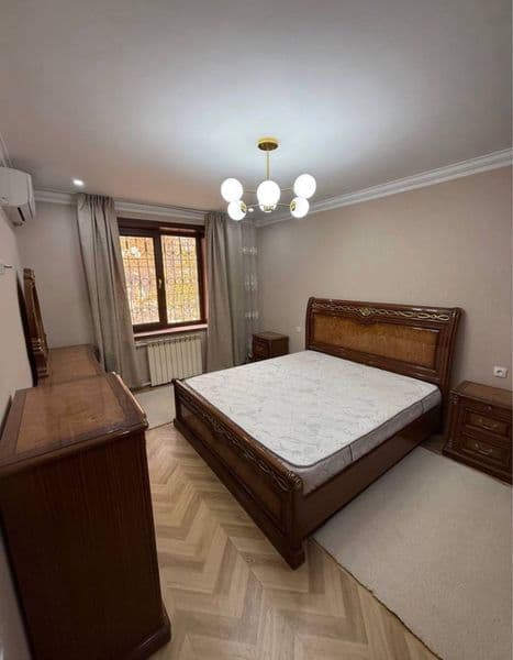 Аренда квартира:    #Мирабадский район<br />
Ориентир: ЦУМ < — фото 2