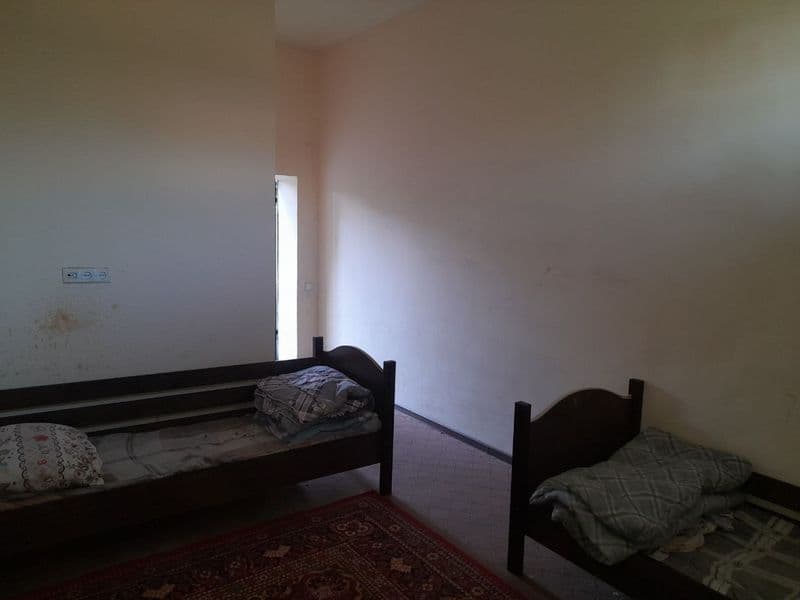 Kvartirani ichida dush vannalari bilan ofqat qilishga elektr