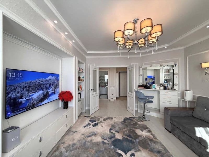 1 комнатная квартира на 4 этаже,<br />
В квартире есть все н