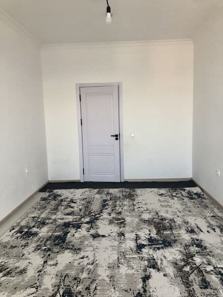 Срочно сдаётся 2х комнатная квартира на Сокин Макон бетонка 