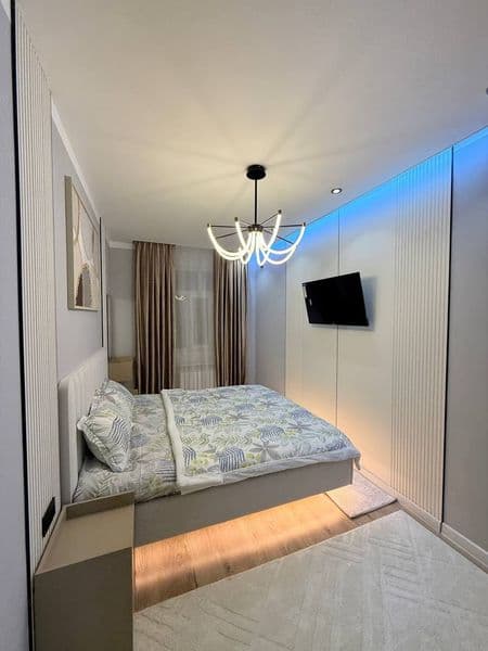 Chilonzor metro yaqin <br />
2 xona 3 qilingan <br />
500$<b