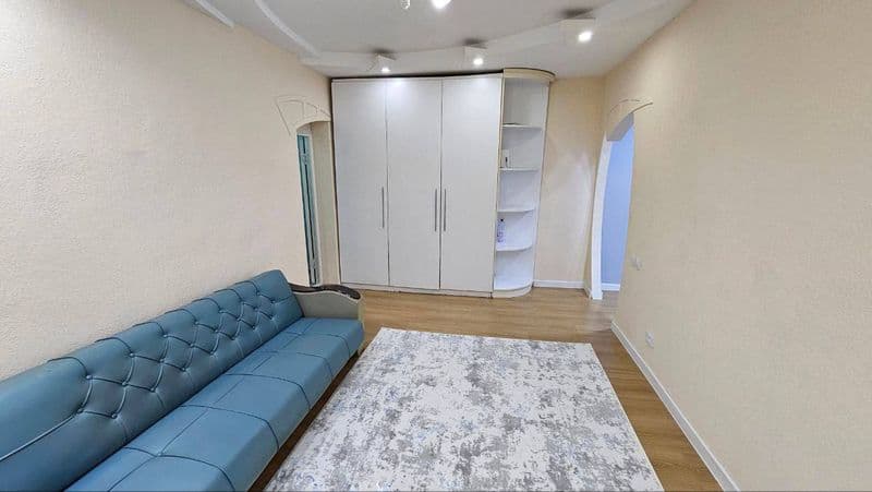 Карасув 6 янги ремонт<br />
2 хона килинган<br />
Тушолмасан