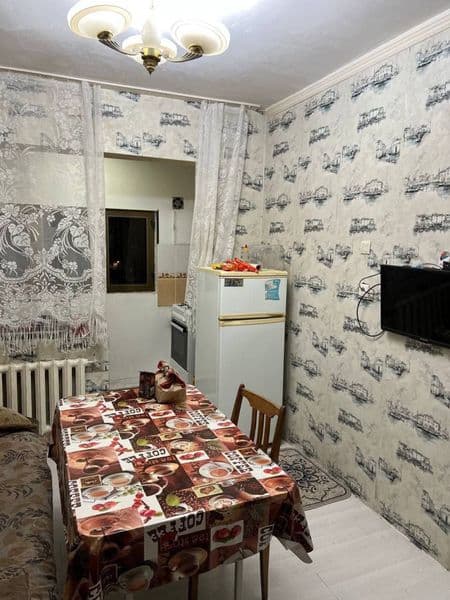 Gangada Gofur Gulom metro yonida Florya kafesini orqasida ta