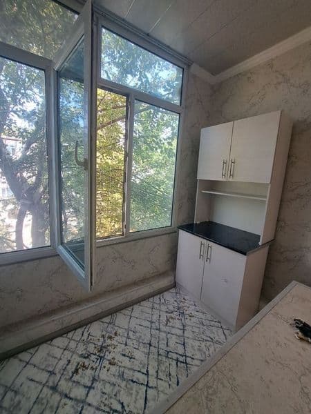 Chilonzor 10 kvartal korxona yonida 1 xona 2 xona qilingan u — фото 3