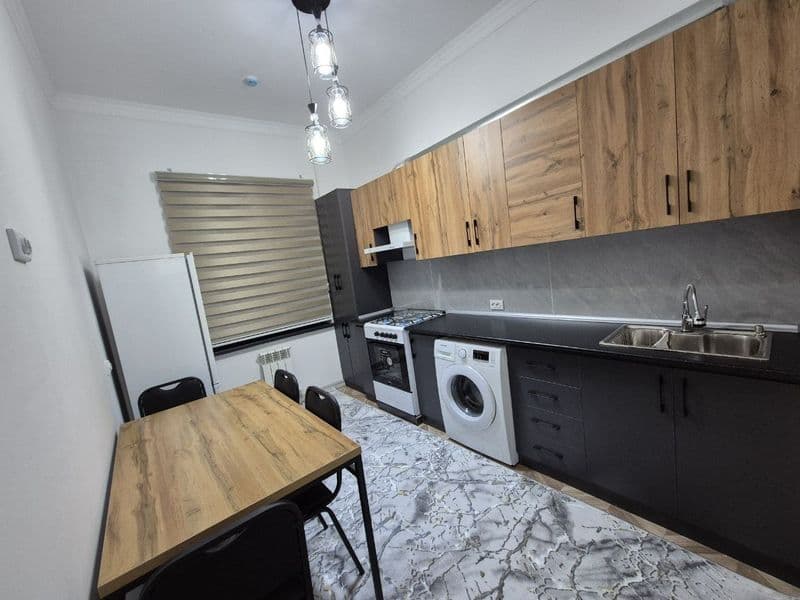 Yengi qurilgan dom hali hech kim yashamagan. Rasmi real hamm