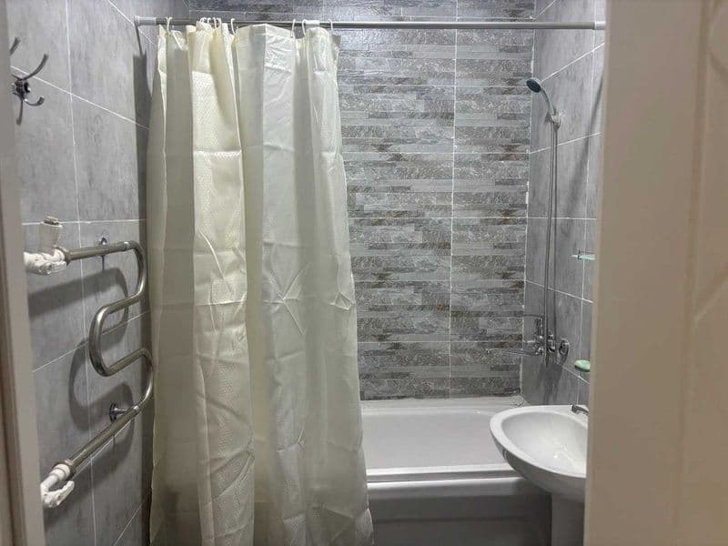 СДАЕТСЯ В АРЕНДУ НОВОСТРОЙКА 1/8/9<br />
<br />
Яшнабадский  — фото 3