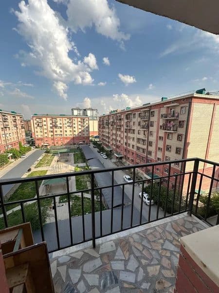 Yangi hayot 8-hududda hamma sharoiti bor 3 xona mebel texnik