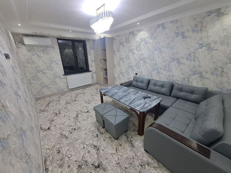 Яшнобод тумани олмос Better best <br />
2 хона 5 этаж 400$<b