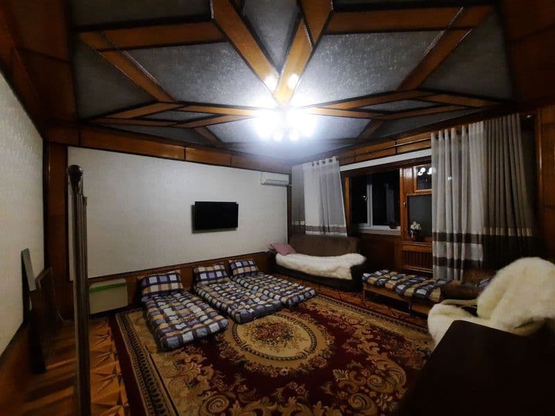 Сдаётся квартира на Себзаре 2x комнатная. Только женщины или