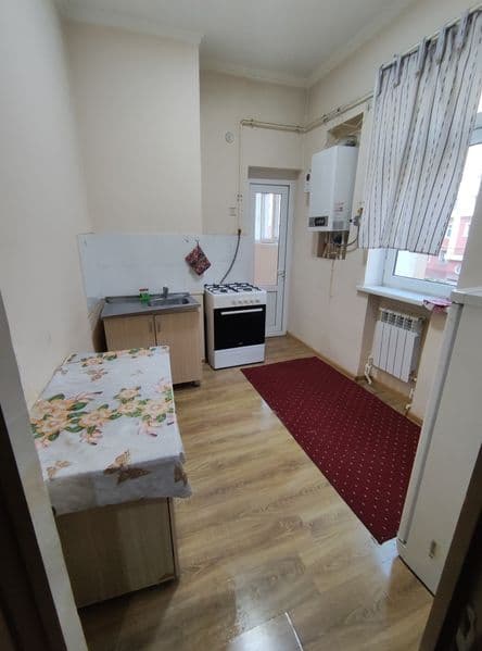 Сергили мошина бозор оркасида 6а мавзеси 2хона 2этаж халадил