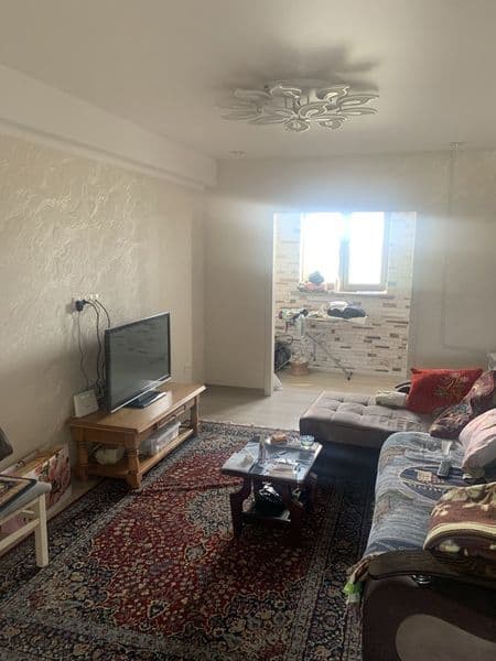 Домохозяйка билан узок муддатга яшашга берилади