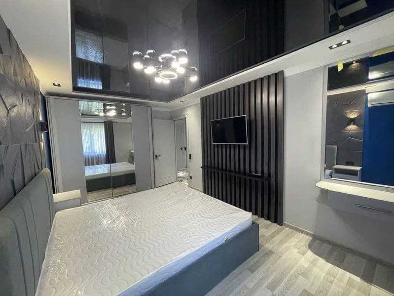 СРОЧНО СДАЁТСЯ ШИКАРНАЯ КВАРТИРА НА ГОСПИТАЛЬНОМ!!!<br />
<b