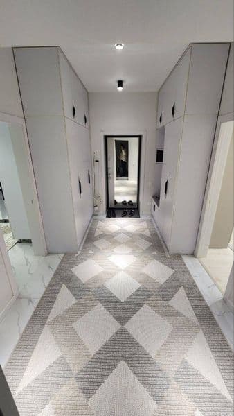 Чилонзор тумани Новза метрога 5мин.<br />
Узок муддатга арен