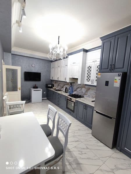 Аренда 4 комнатная 160м²<br />
Шота Руставели парк Бабура <b