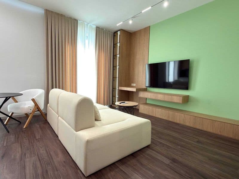 Аренда <br />
Прочее:  <br />
В квартире есть всё необходимо