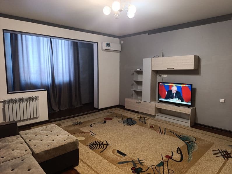 Сдается квартира на Кадышева 41 дом , 1 комнатная 7 этаж , м