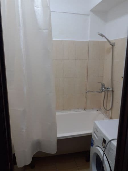 Подойдет для семьи или девушек. Квартира с мебелью и технико