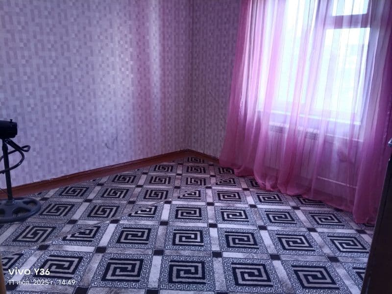 Qushbegida 3 xonali kv oyila yawiydi <br />
3 ta qz kere  <b