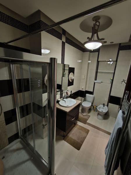 Сдаётся в аренду 3/3/4 (2+1)<br />
Новомосковской ор-р: кафе — фото 4